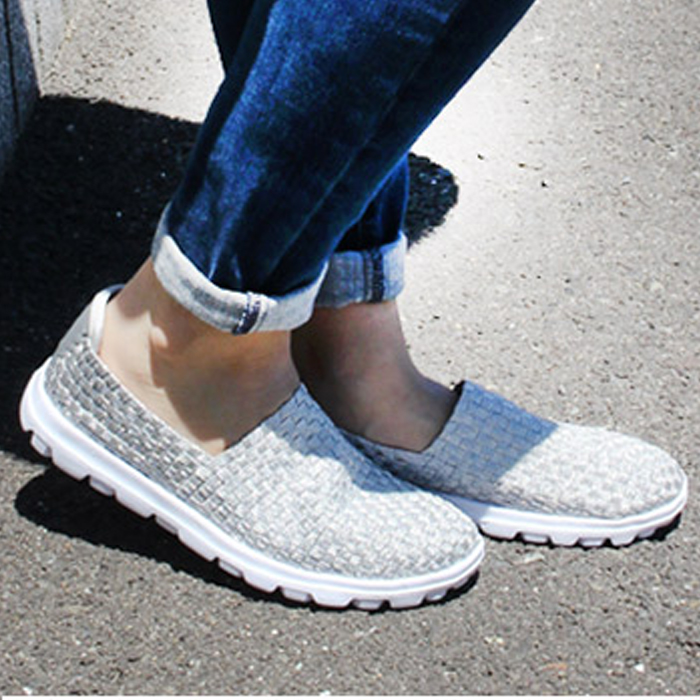 スリッポン 黒 軽量 レディーススニーカーの人気商品 通販 価格比較 価格 Com