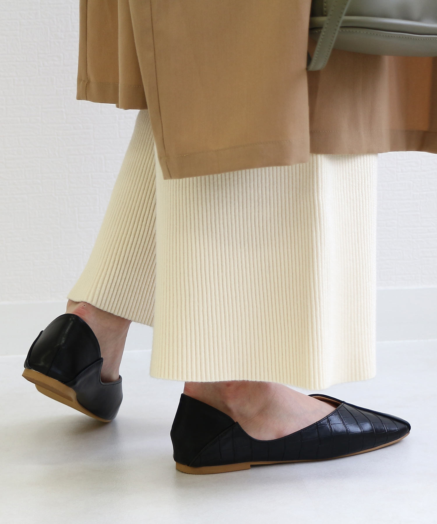 ぺたんこ パンプス おしゃれの人気商品・通販・価格比較 - 価格.com