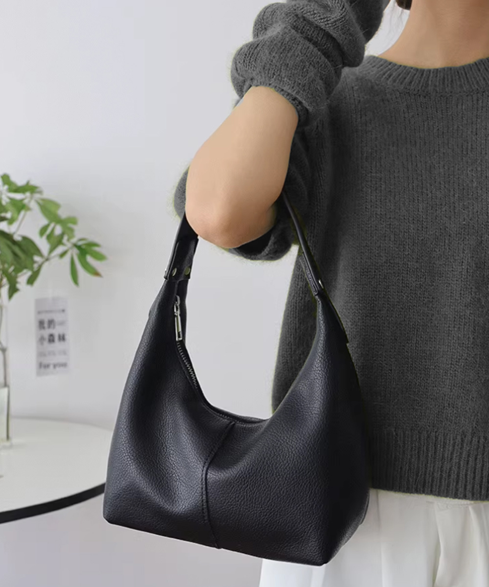 Kawa-Kawa（カワカワ）の「1189限定 【kawa-kawa×ear】キルティングがま口ショルダーバッグ＆がま口チャーム（ブローチ）（ショルダー バッグ）」 - WEAR