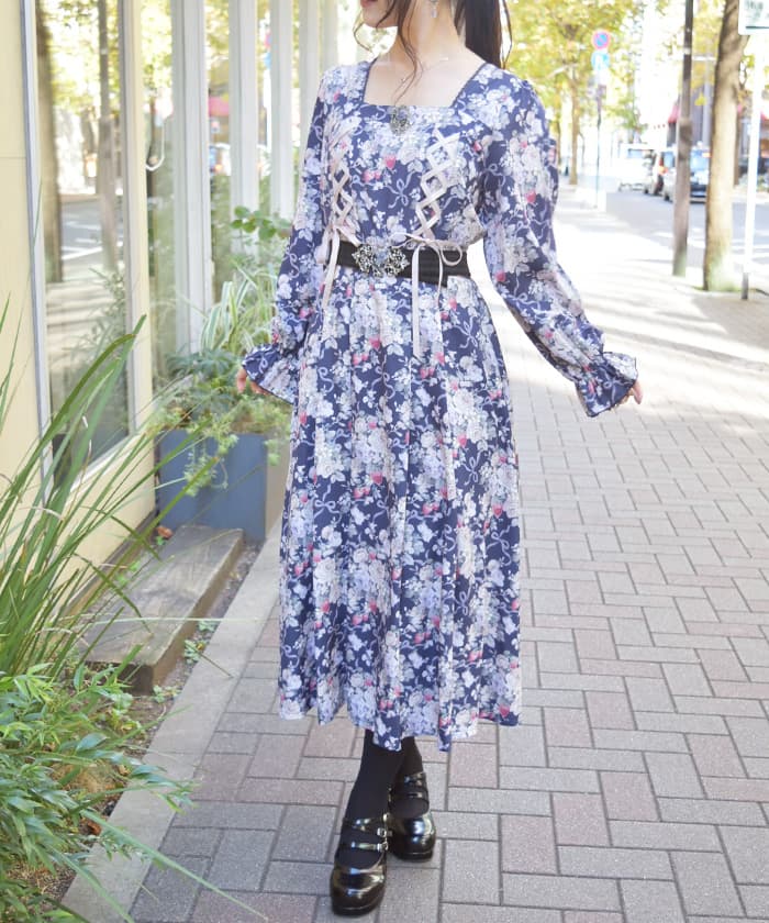 axes femme ワンピースのサムネイル