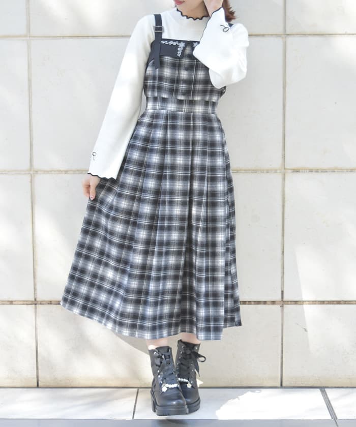 axes femme ワンピースのサムネイル