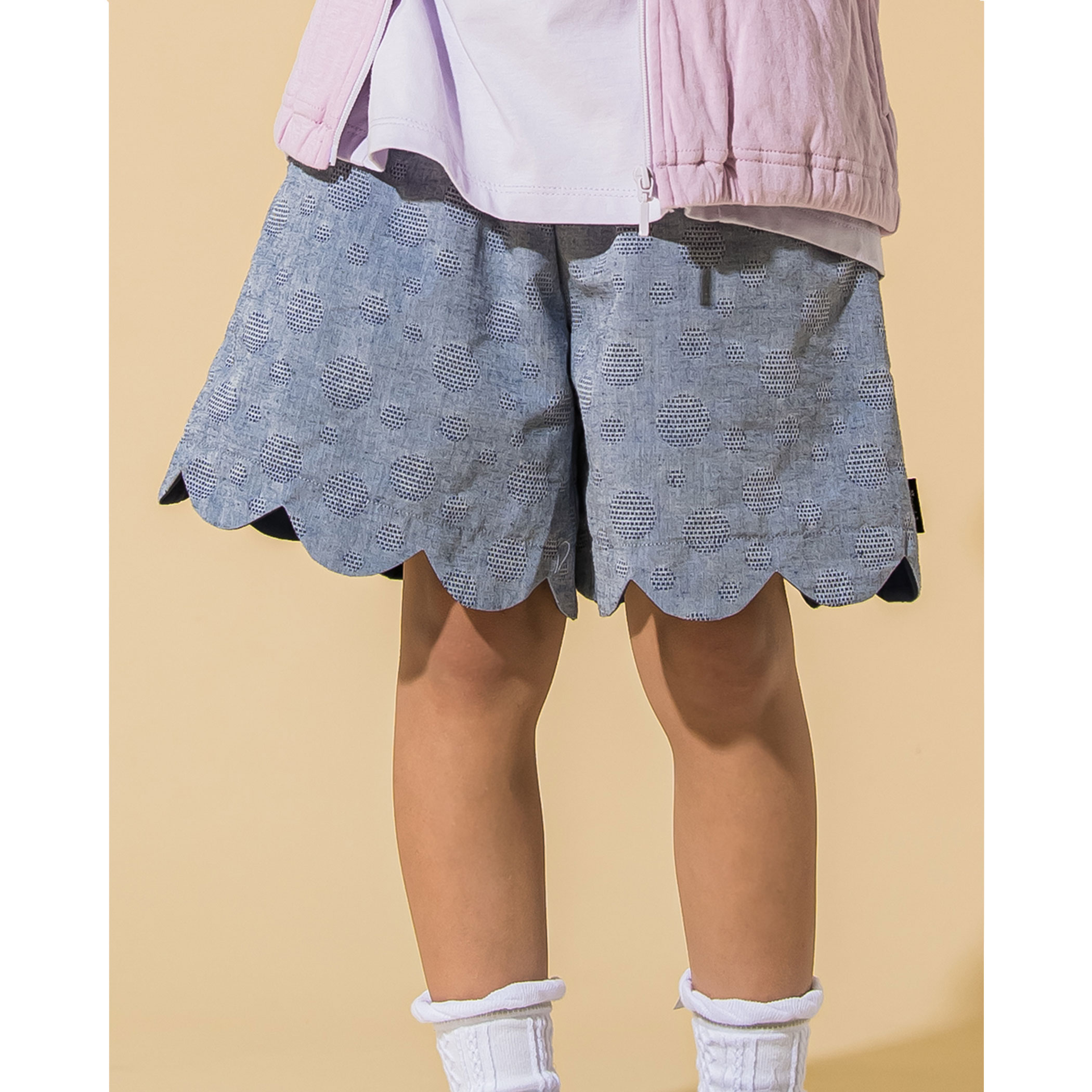 Noeil aime BeBe ショートパンツのサムネイル