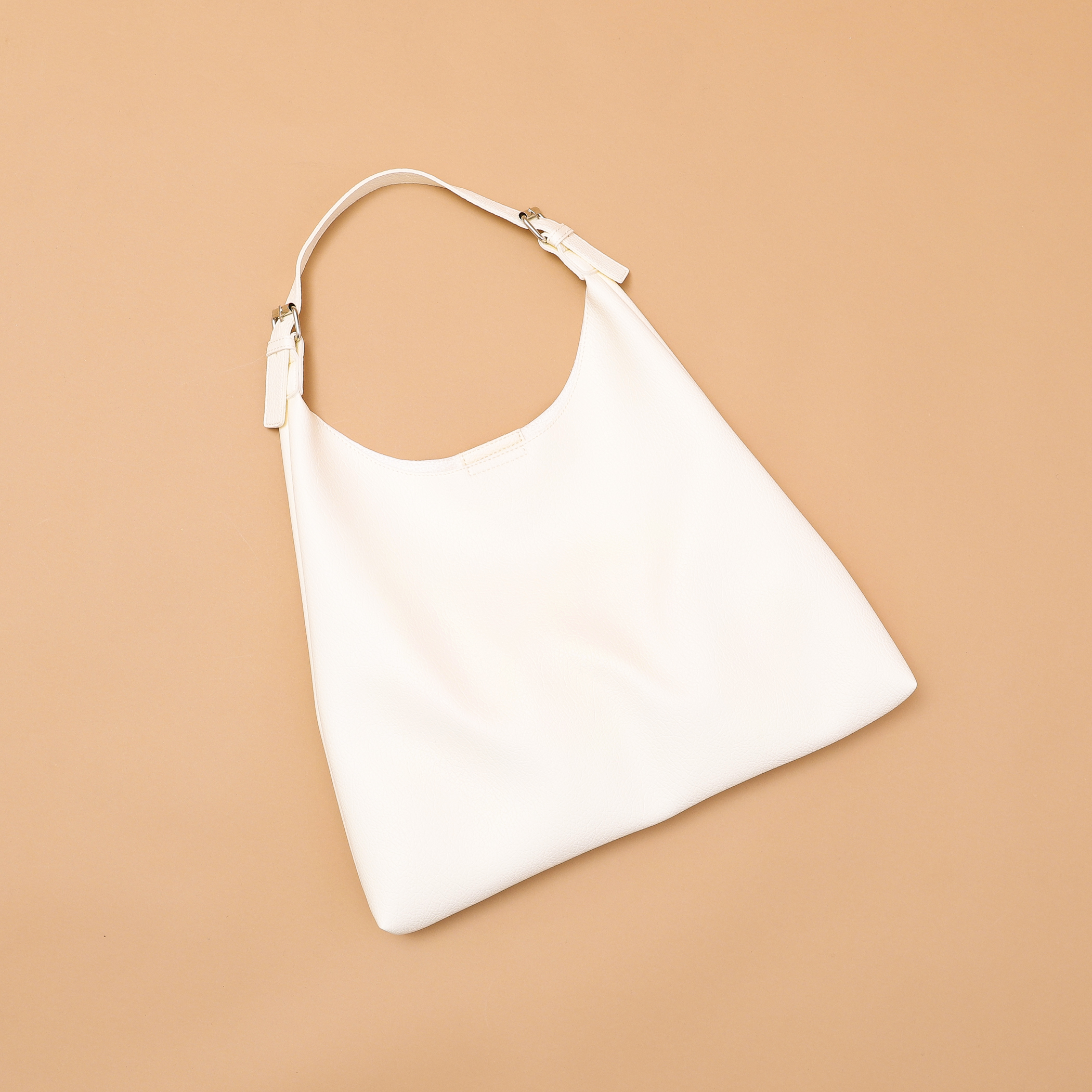 WHITE】ソフトフェイクレザーワンハンドルバッグ[品番：COEW0002743