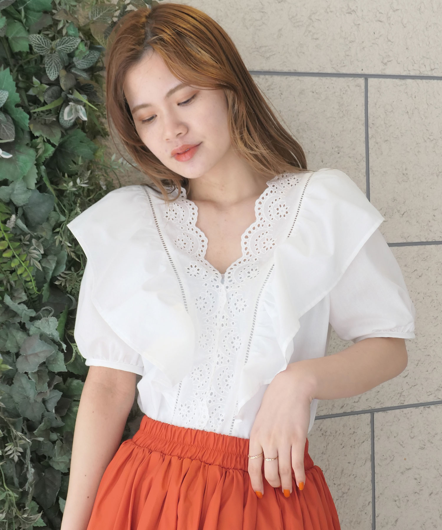 Vレースフリル半袖ブラウス[品番：TRIW0003214]｜CORNERS