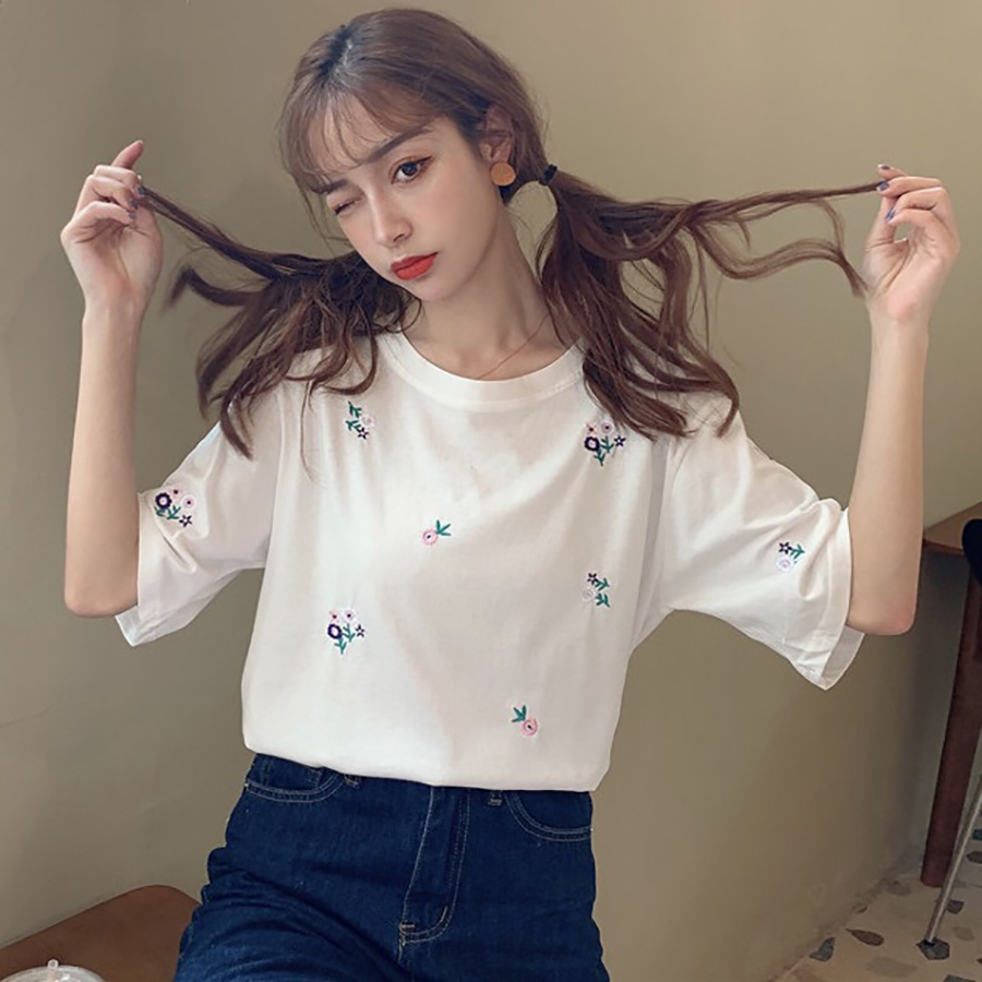 花柄刺繍半袖Tシャツカットソー 2020春夏新作 韓国ファッション[品番