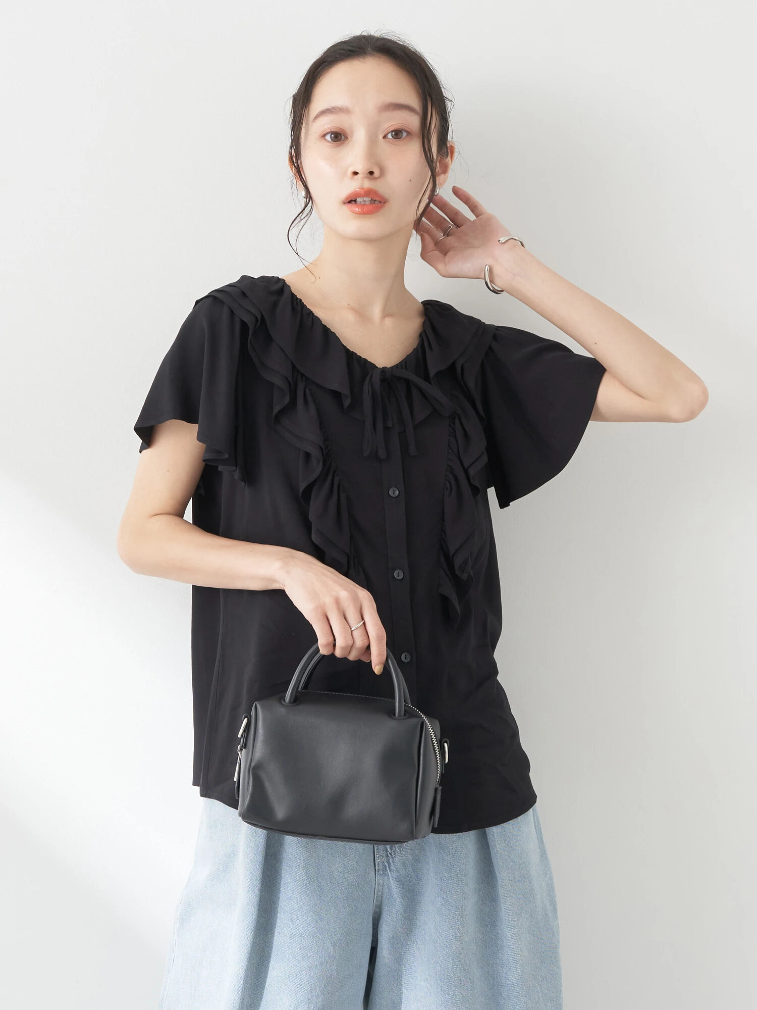 ラッフルボリュームブラウス[品番：EMEW0044544]｜earth music&ecology  