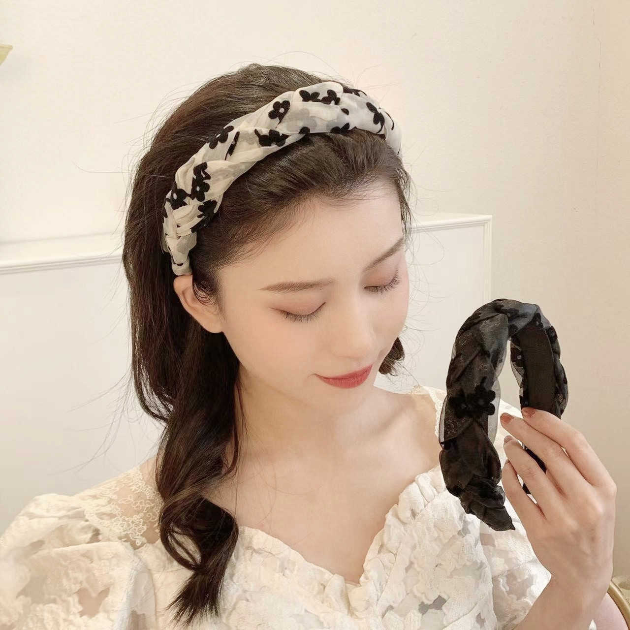 HoldonHoldon 花柄カチューシャ 4種から
