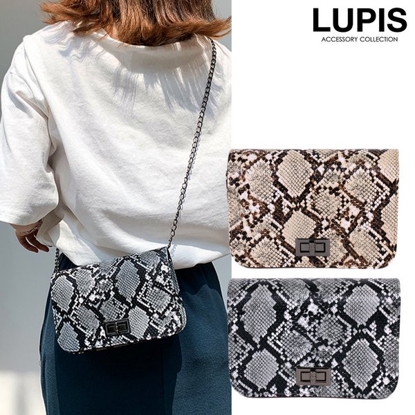 サマンサタバサ】パイソン柄ショルダーバッグ （パイソン柄チェーン  