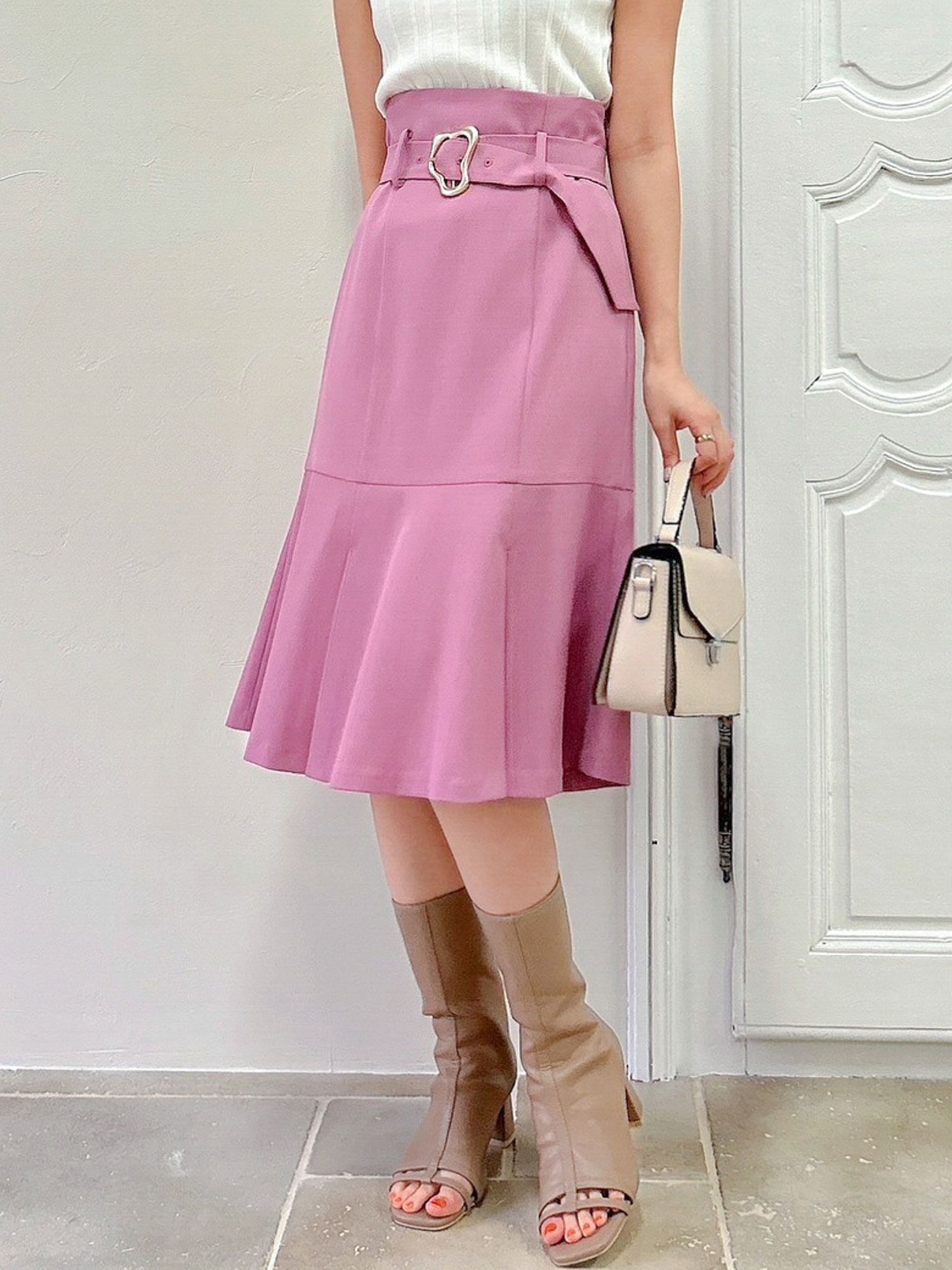 バックルスリットミディスカート[品番：MKSW0051338]｜dazzlin  