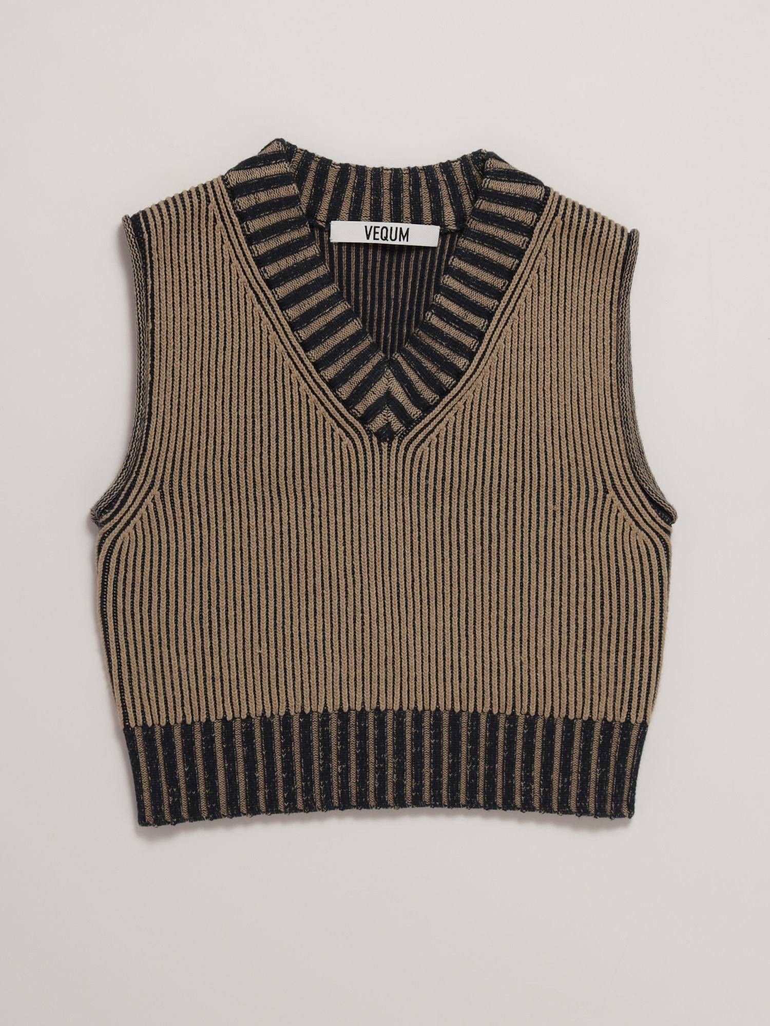 【VEQUM】COMPACT KNIT  VEST[品番：MKSW0042354]｜EMODA（エモダ）のレディースファッション通販｜SHOPLIST（ショップリスト）