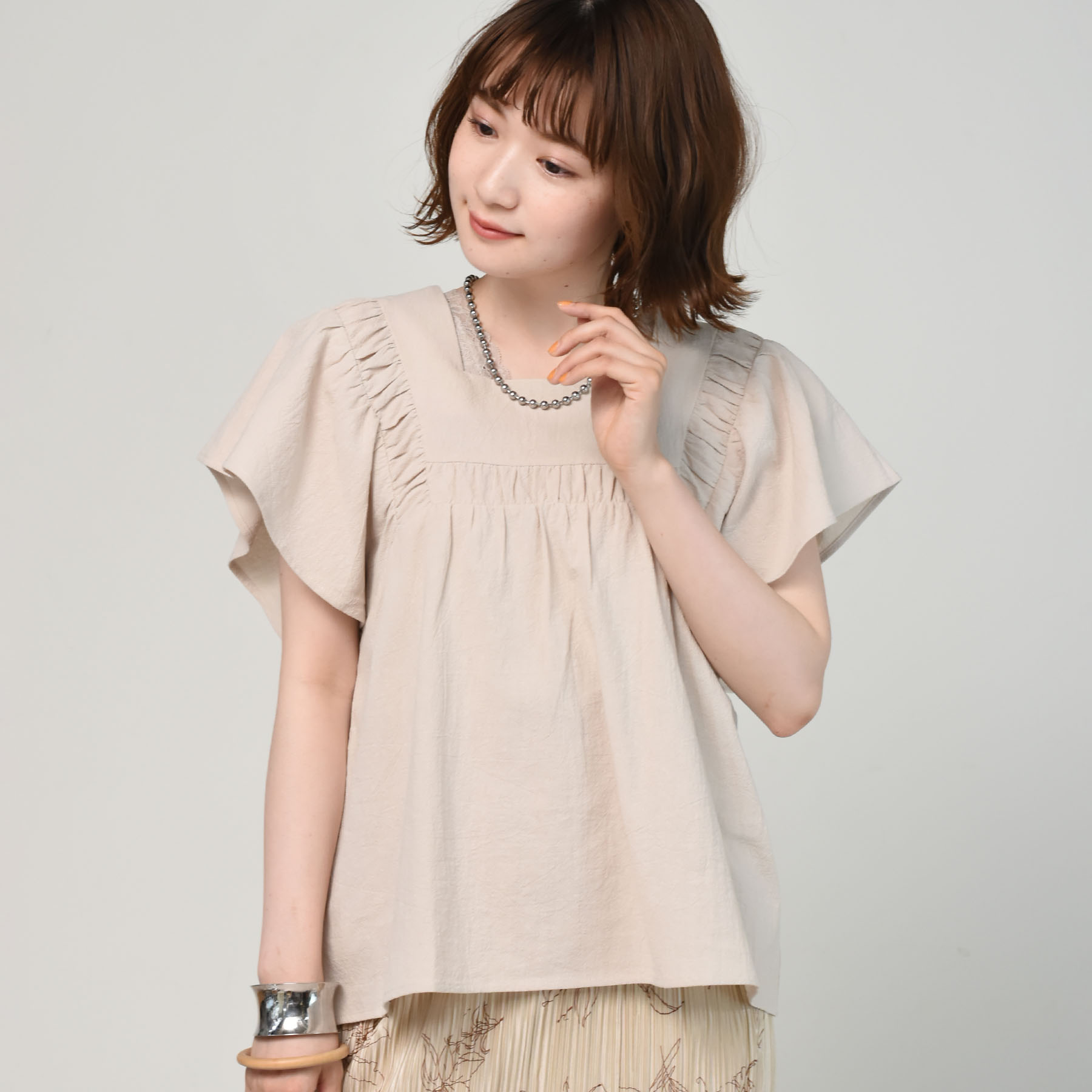 ◎RETRO GIRL◎ 袖フレアギャザーBL[品番：RTGW0004346]｜RETRO GIRL（レトロガール ）のレディースファッション通販｜SHOPLIST（ショップリスト）