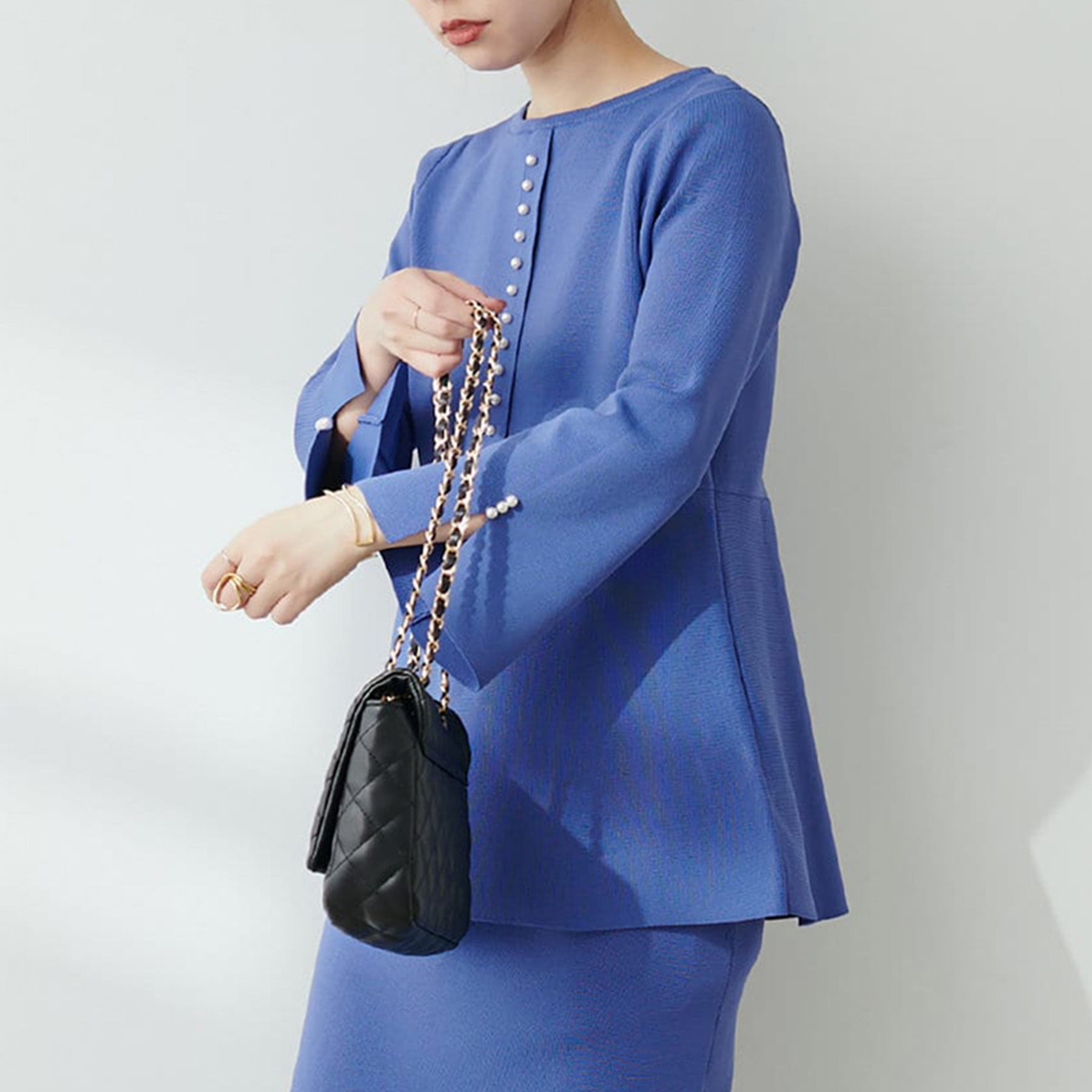 新品TO BE CHIC パール付きハリーストレッチニット 