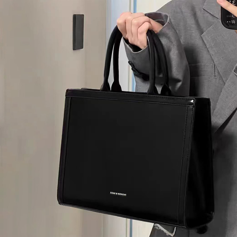 REAL STYLE ハンドバッグのサムネイル