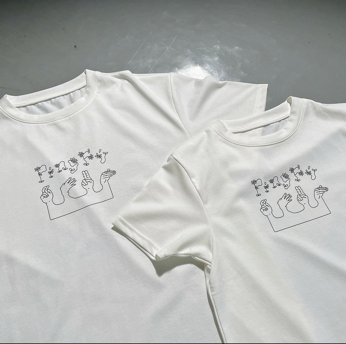 平和Tシャツ by RUKO ロゴ イラスト 線画 プリント シンプル 半袖[品番