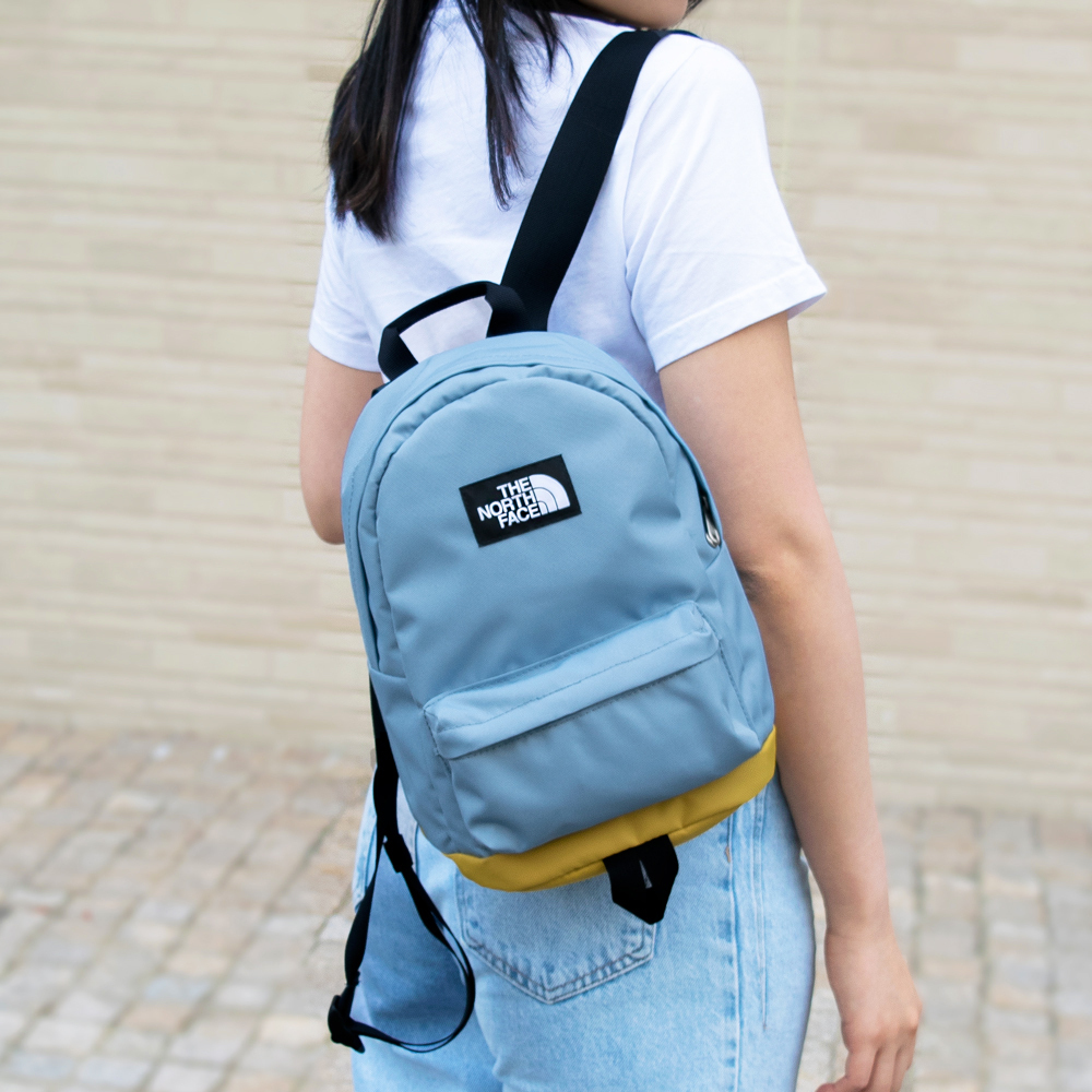 The north face youth mini berkeley 2025