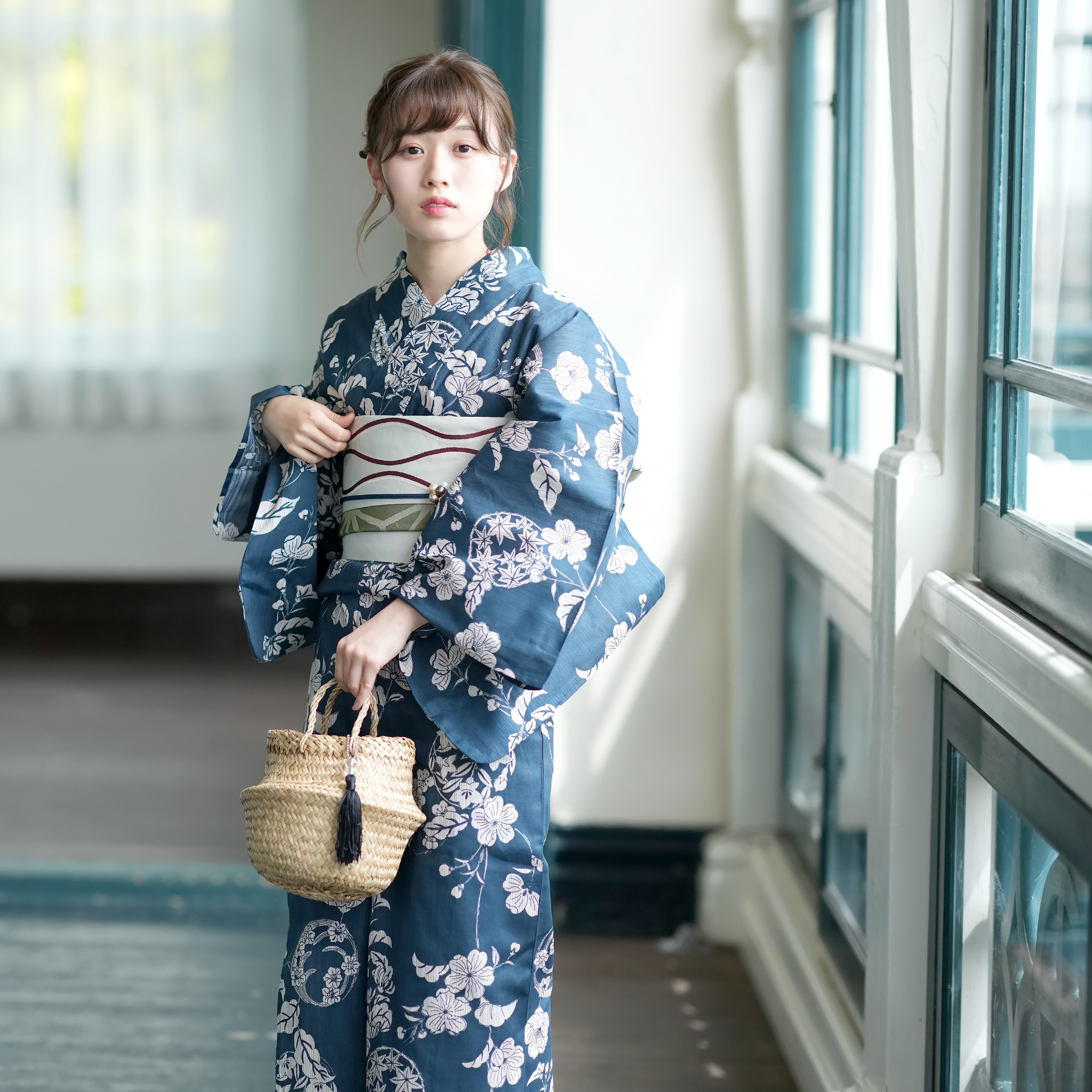 残り僅か 浴衣ジェンヌ 浴衣5点セット 赤 黒 白 グレー 百合 半幅帯