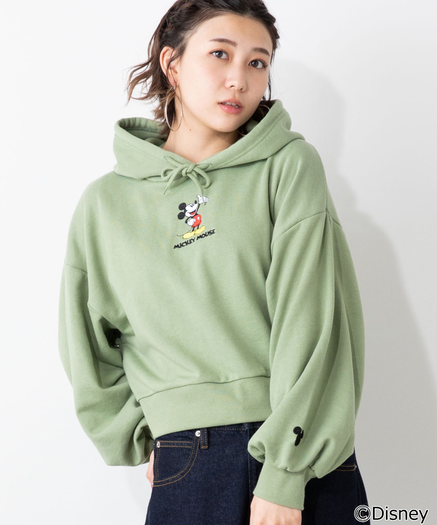 Disney 別注ワンポイントショートスウェットパーカー Mcsp12 品番 Wg Wego Women ウィゴー のレディースファッション通販 Shoplist ショップリスト