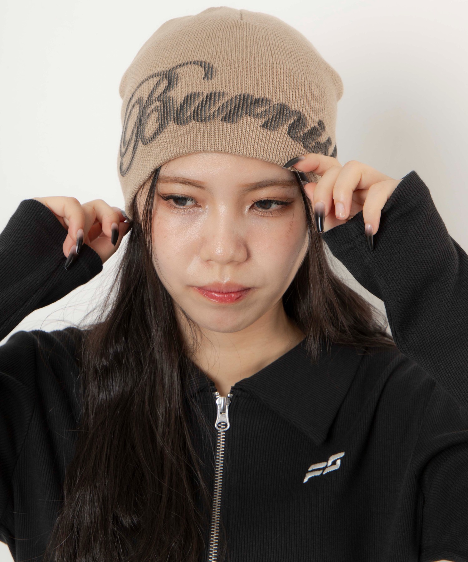 WEGO ポンポン付きニット帽 F 悩ましい